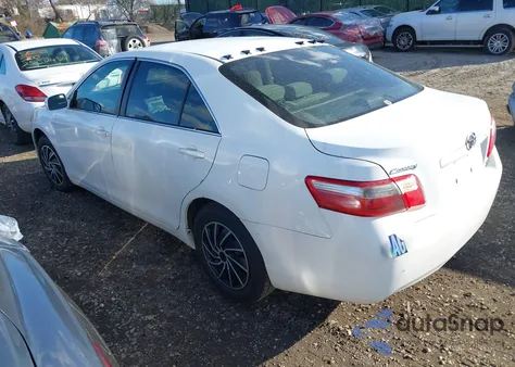 2007 Toyota Camry Ce z USA, uszkodzony, nr VIN 4T1BE46K07U547228